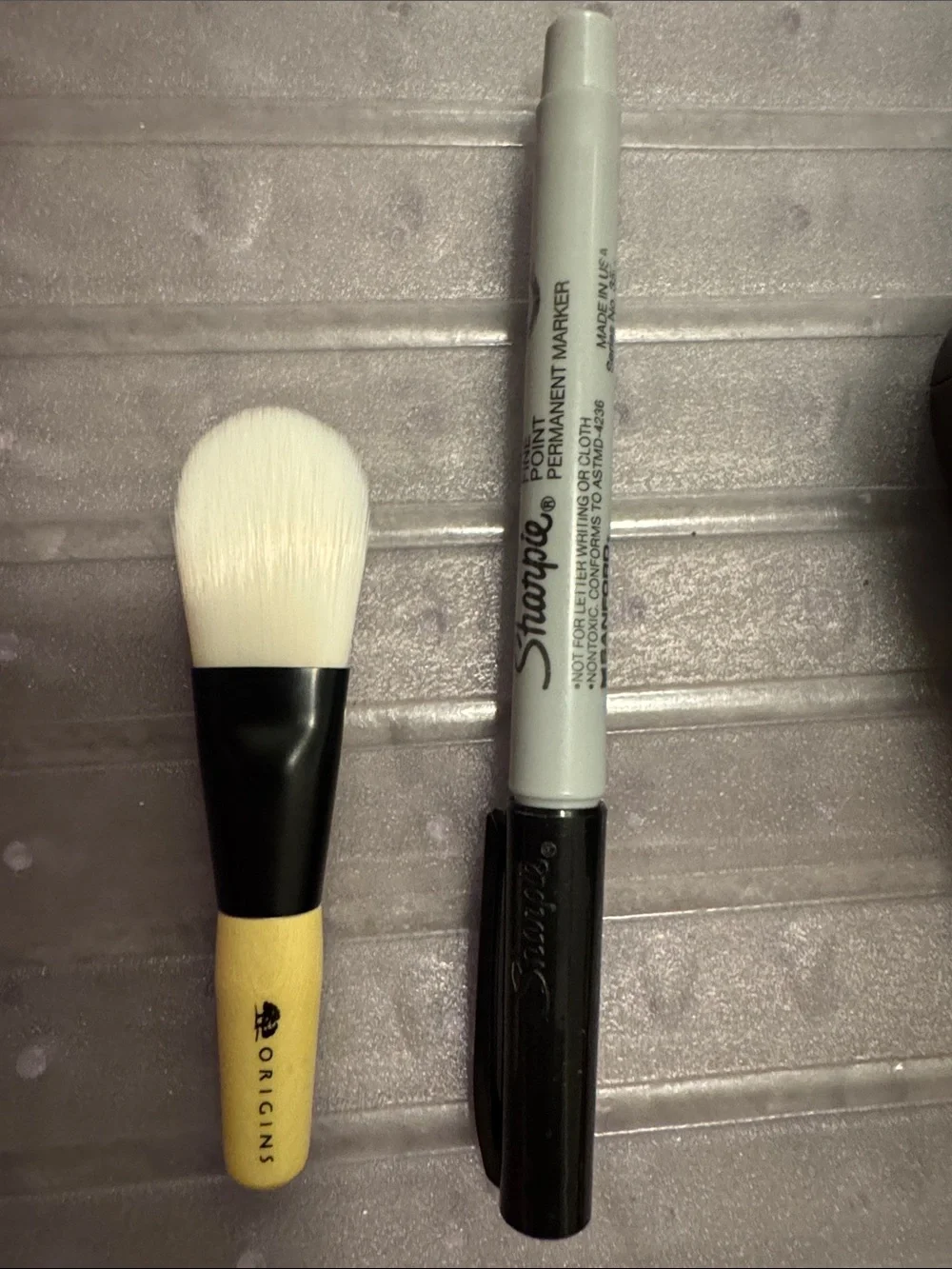 An individual face mask Brush with White Bristles and Natural Handle - brand new
